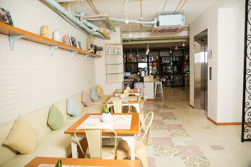 Lief Mojo Sai Gon Khách sạn 4*
